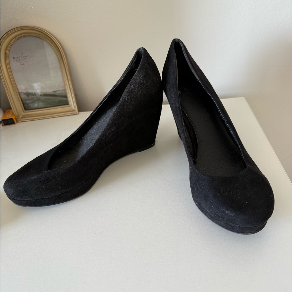 Black Wedge Heels